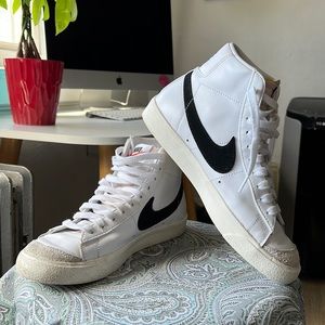Glowing Ultra-White Nike Blazer Mid 77 :)